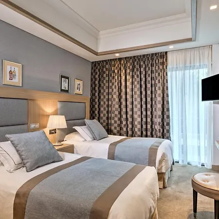 أجنحة وسبا رودس بارك 5*